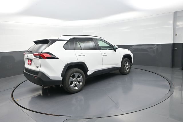Used 2025 Toyota RAV4 XLE AWD/4WD image 6
