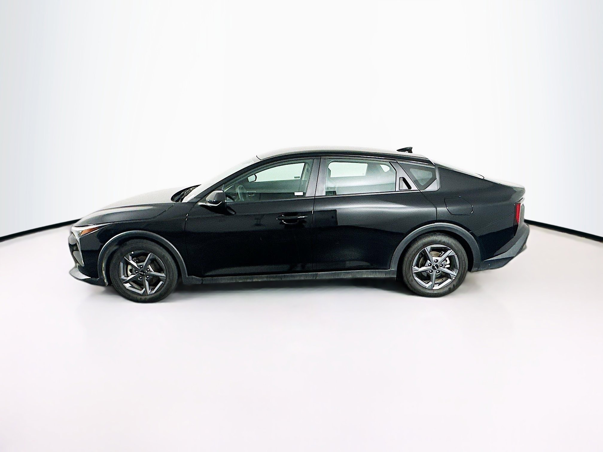 Used 2025 Kia K4 LXS image 4
