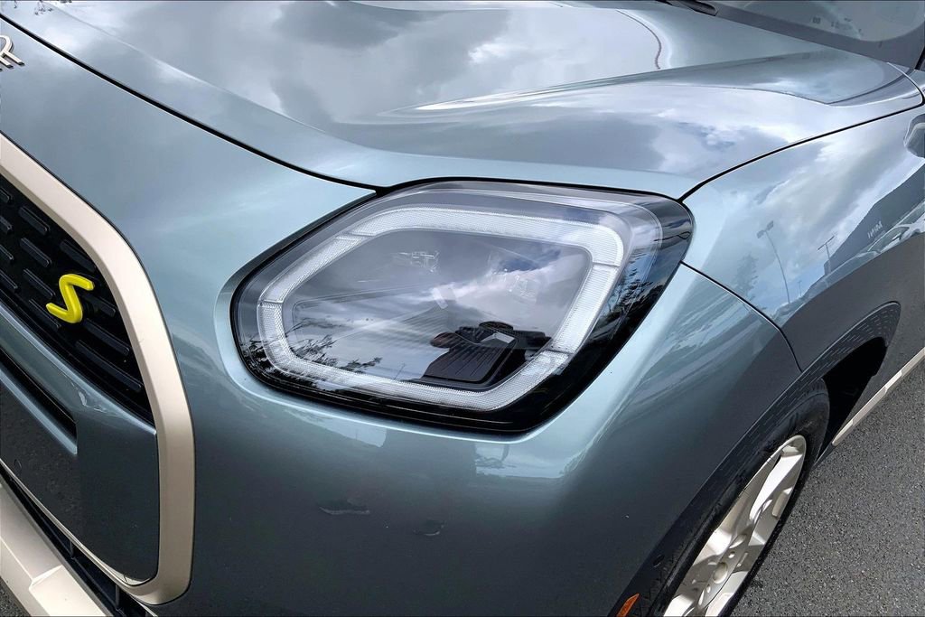 Certified 2025 MINI Cooper Countryman SE w/ Comfort Package Max image 30