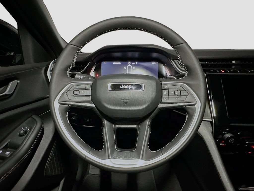 New 2025 Jeep Grand Cherokee L Altitude AWD/4WD image 7