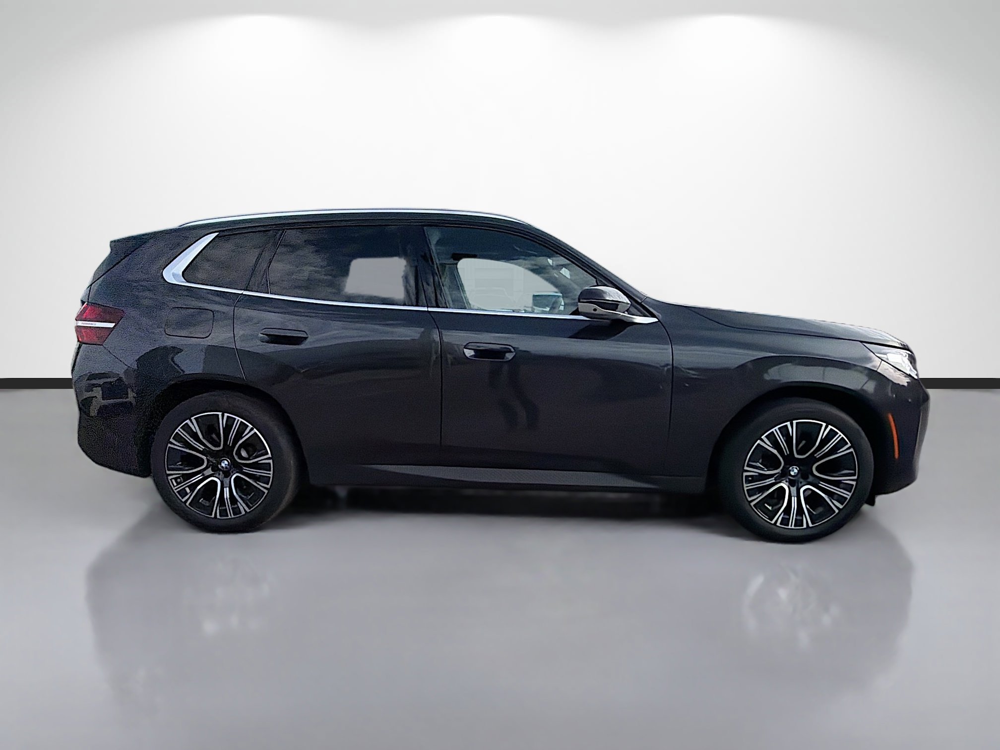 Used 2025 BMW X3 xDrive30i image 2