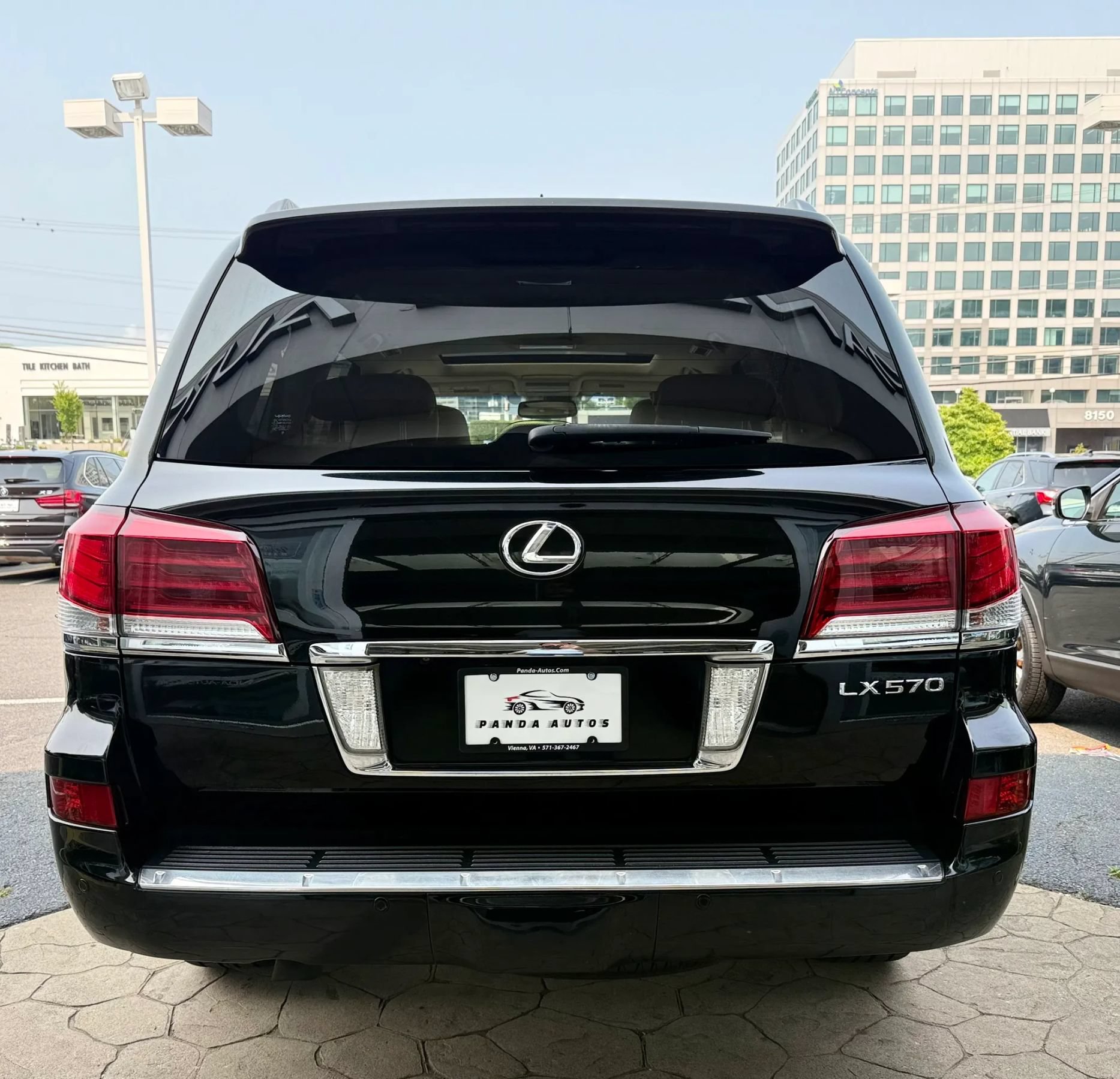 Used 2013 Lexus LX 570 4WD image 6