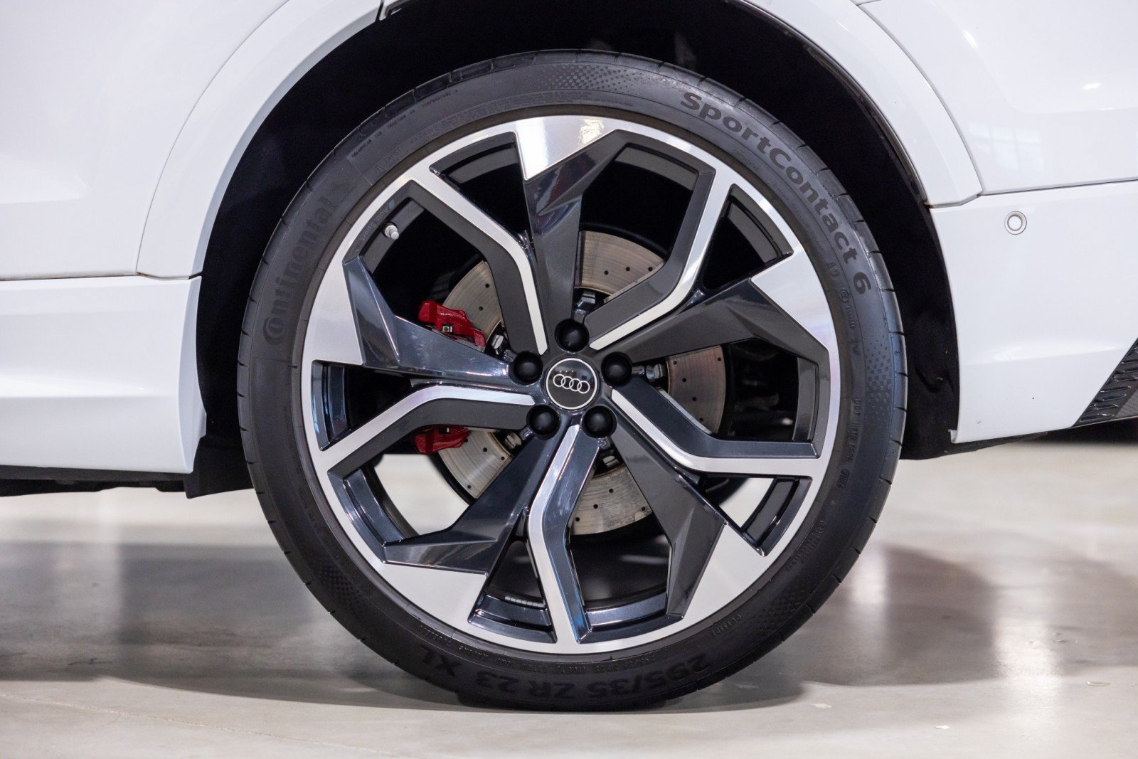Used 2024 Audi RS Q8 AWD/4WD image 17