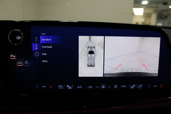 Used 2024 Chevrolet Traverse RS w/ LPO, Floor Liner Package image 5