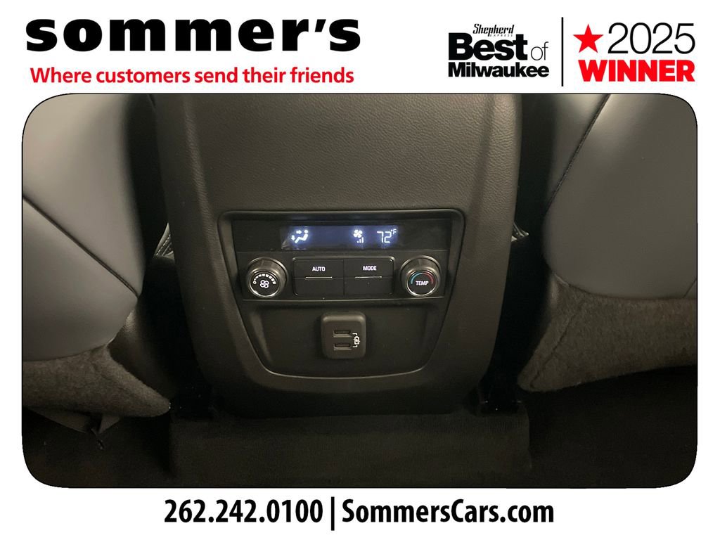 Used 2023 Buick Enclave Essence image 22