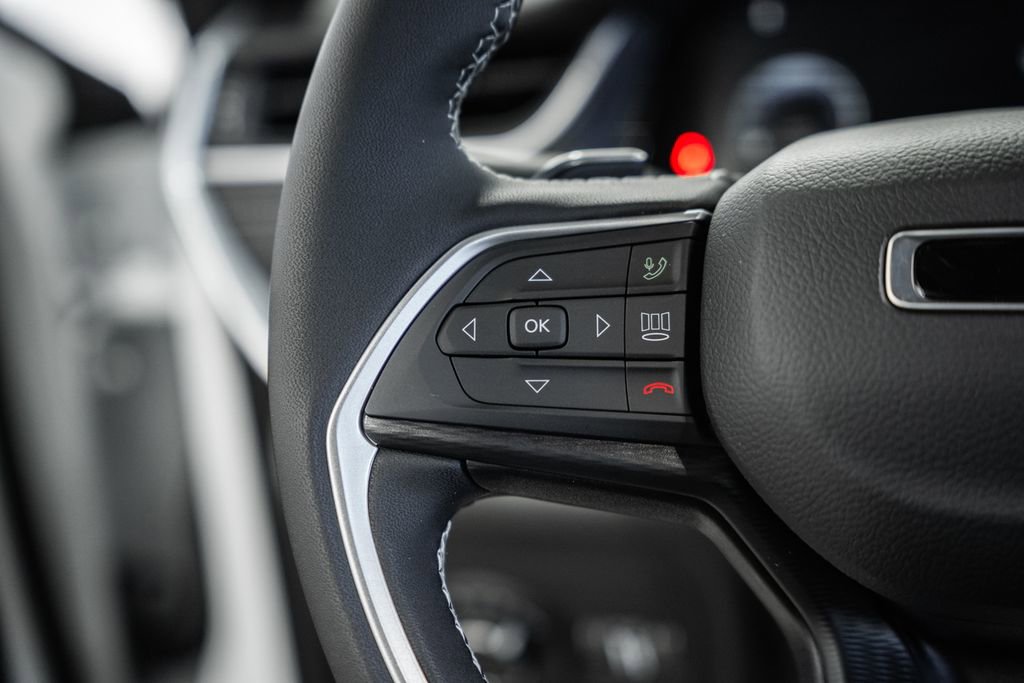 New 2025 Jeep Grand Cherokee L Altitude image 27