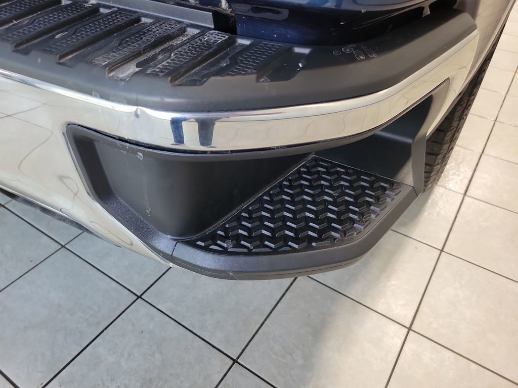 Used 2022 GMC Sierra 1500 SLT AWD/4WD image 12