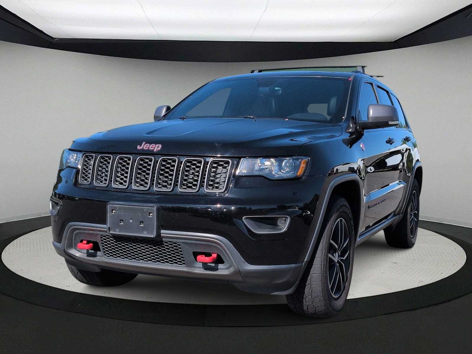 Used 2017 Jeep Grand Cherokee Trailhawk AWD/4WD image 4