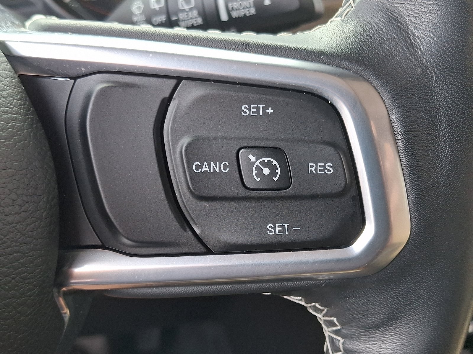 Used 2019 Jeep Wrangler Unlimited Sahara w/ Cold Weather Group AWD/4WD image 23