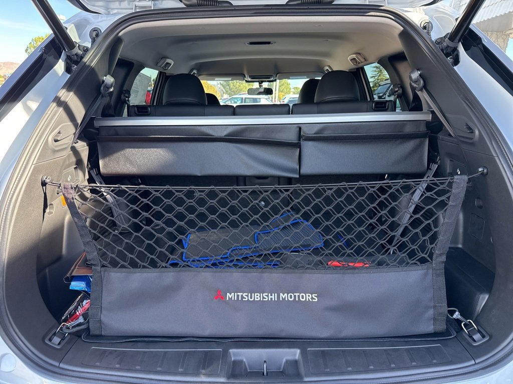 New 2025 Mitsubishi Outlander SE image 26