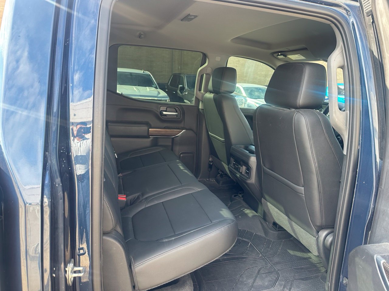 Used 2019 Chevrolet Silverado 1500 LT Trail Boss AWD/4WD image 5