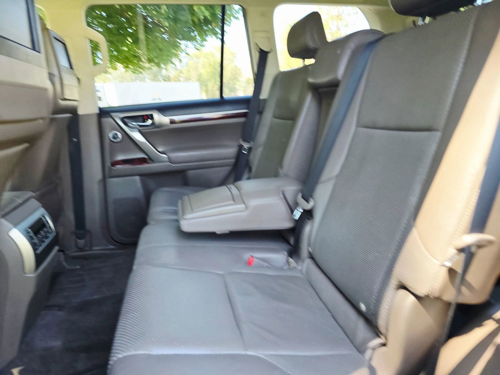 Used 2011 Lexus GX 460 Premium image 46