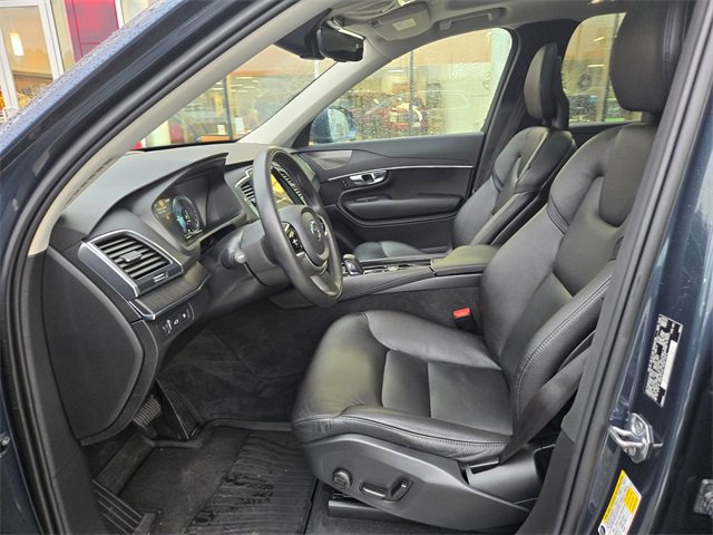 Used 2020 Volvo XC90 T8 Momentum w/ Protection Package image 24