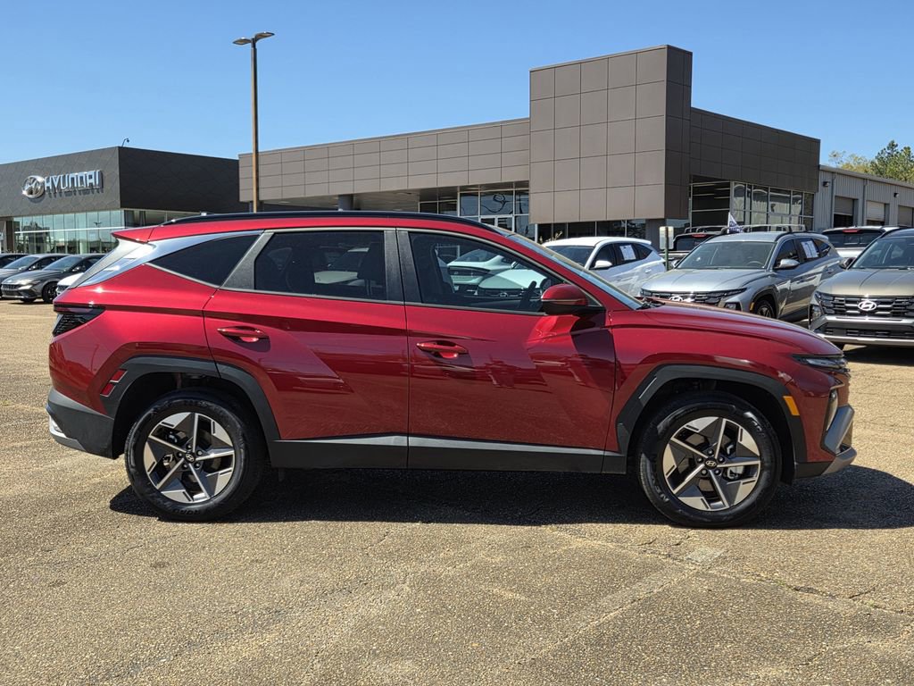 Certified 2025 Hyundai Tucson SEL image 3
