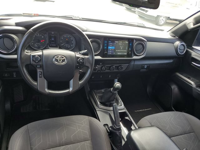 Used 2016 Toyota Tacoma TRD Sport w/ Towing Package AWD/4WD image 11
