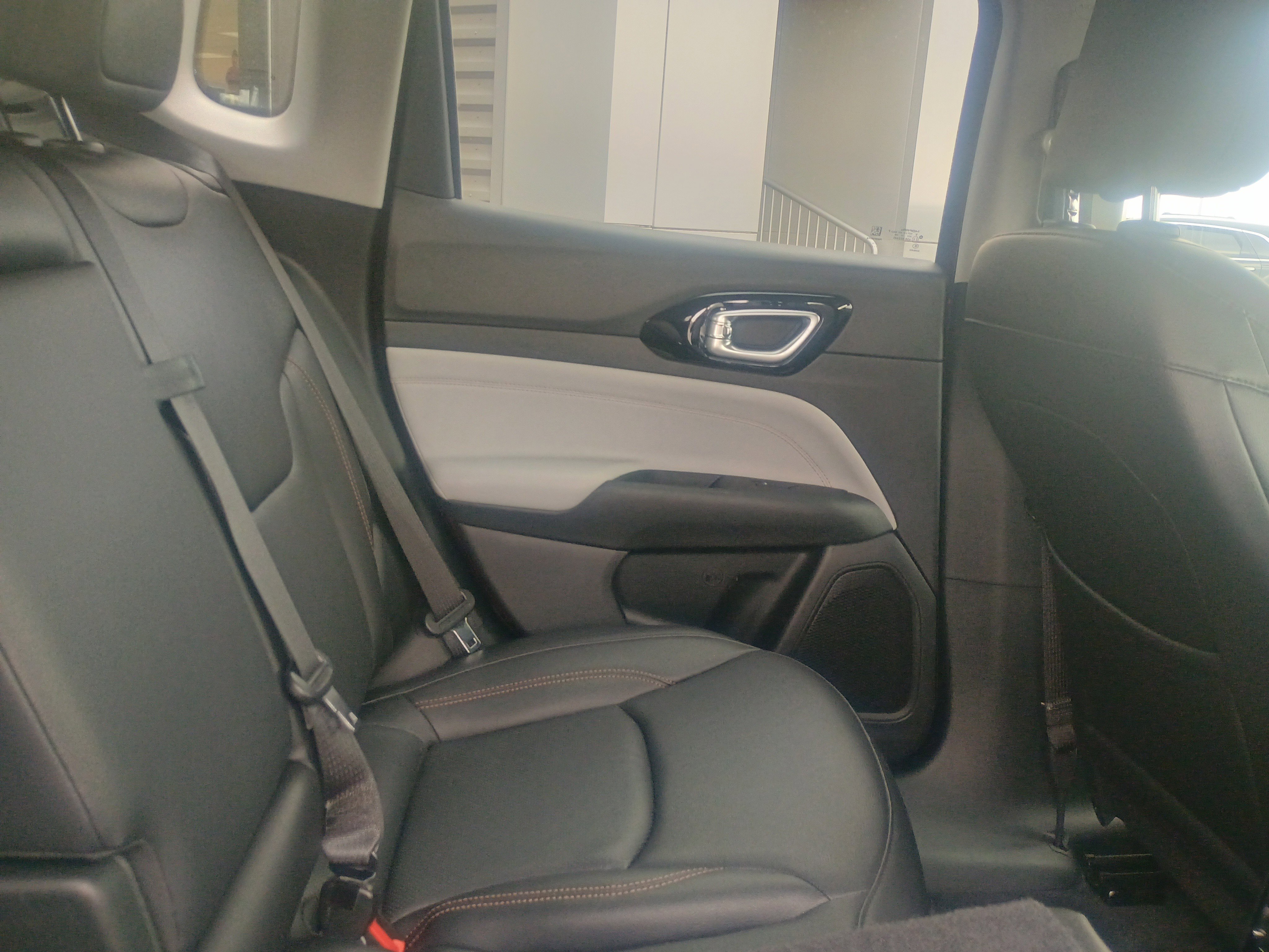 Used 2022 Jeep Compass Limited image 14