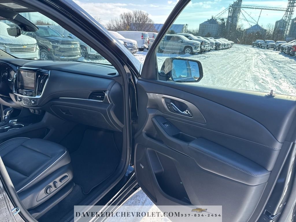 Used 2023 Chevrolet Traverse Premier image 26