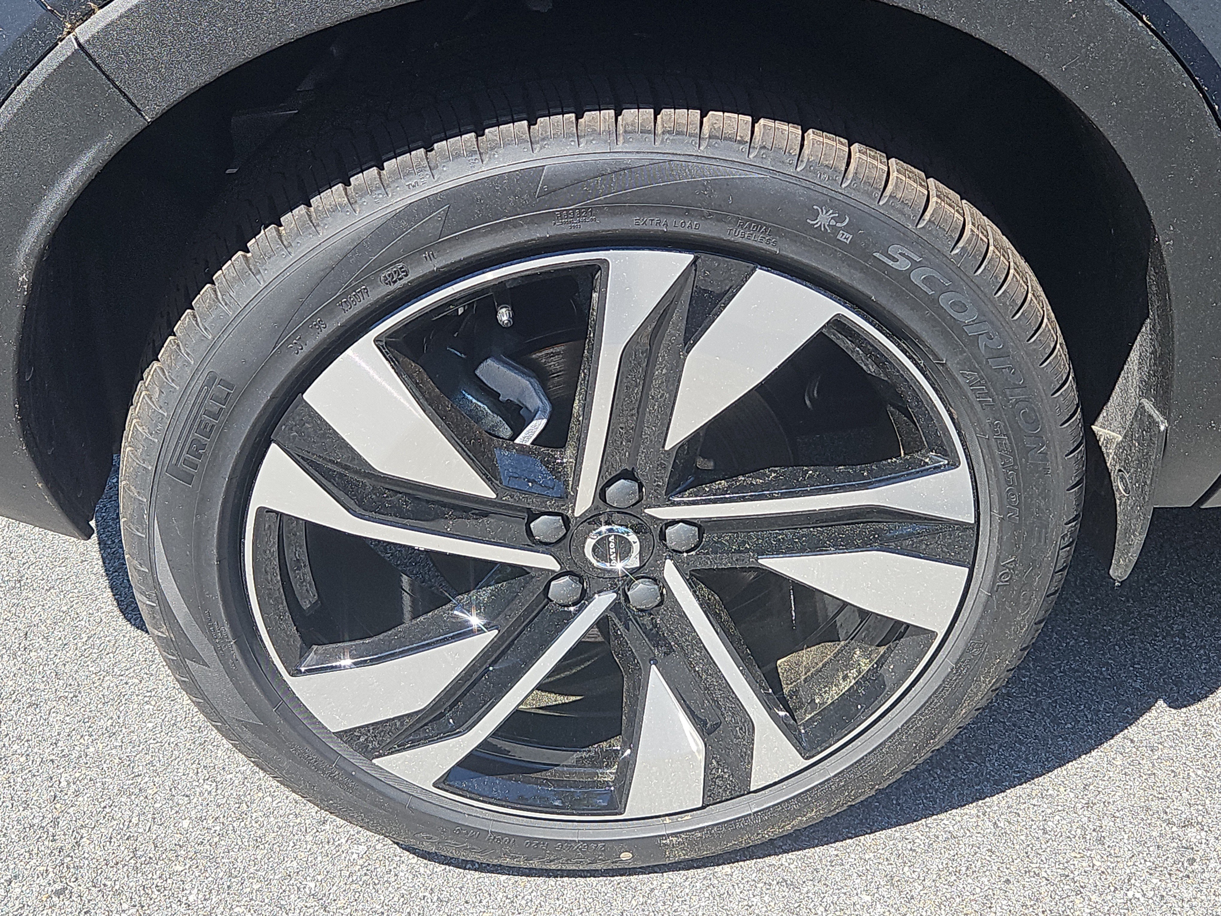 New 2026 Volvo XC40 B5 Ultra w/ Protection Package Premier AWD/4WD image 21