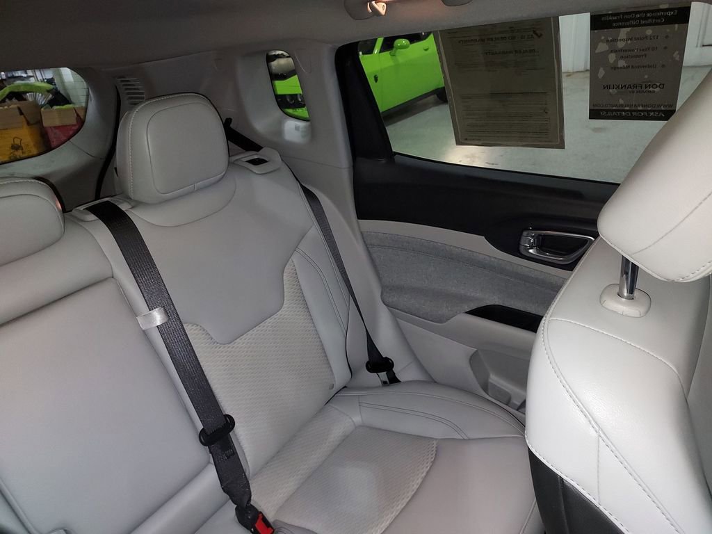 Used 2022 Jeep Compass Latitude image 14