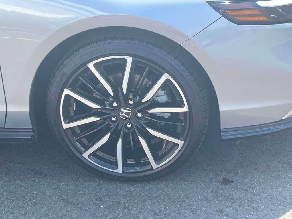 Certified 2023 Honda Accord Touring image 7