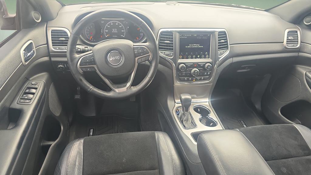 Used 2018 Jeep Grand Cherokee Altitude AWD/4WD image 14
