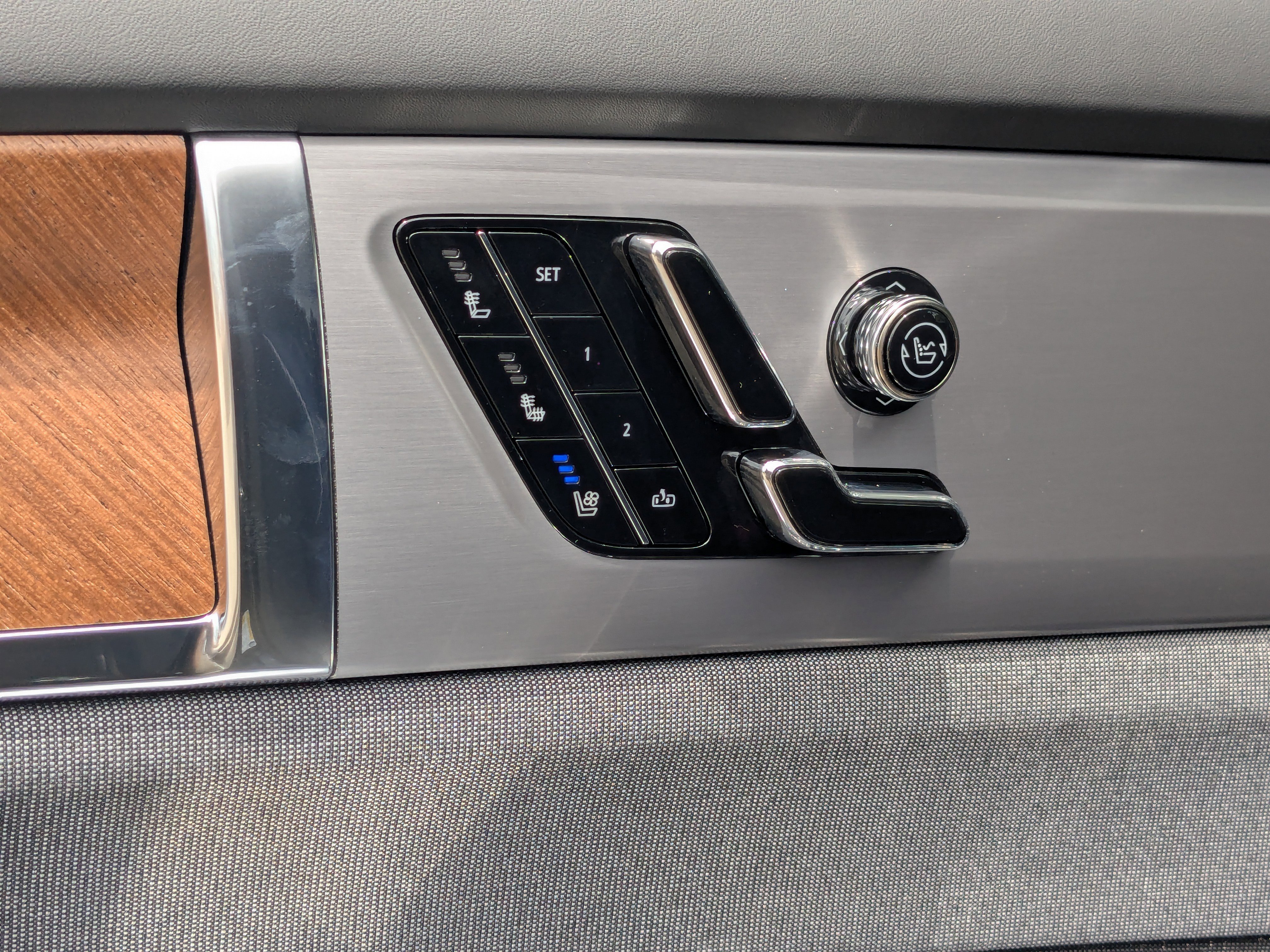 New 2026 Cadillac Vistiq Premium Luxury w/ LPO, Floor Liner Package image 32