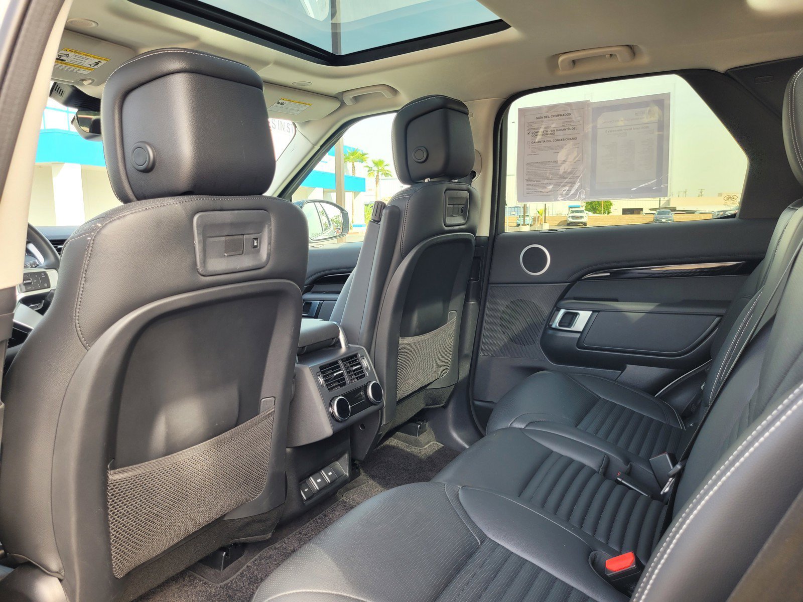 Used 2024 Land Rover Discovery S AWD/4WD image 15