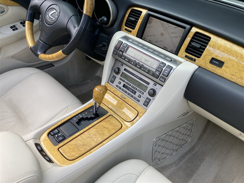 Used 2002 Lexus SC 430 Convertible RWD image 30