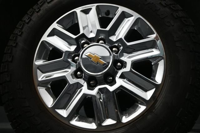 Used 2024 Chevrolet Silverado 2500 High Country w/ Z71 Off-Road Package AWD/4WD image 9