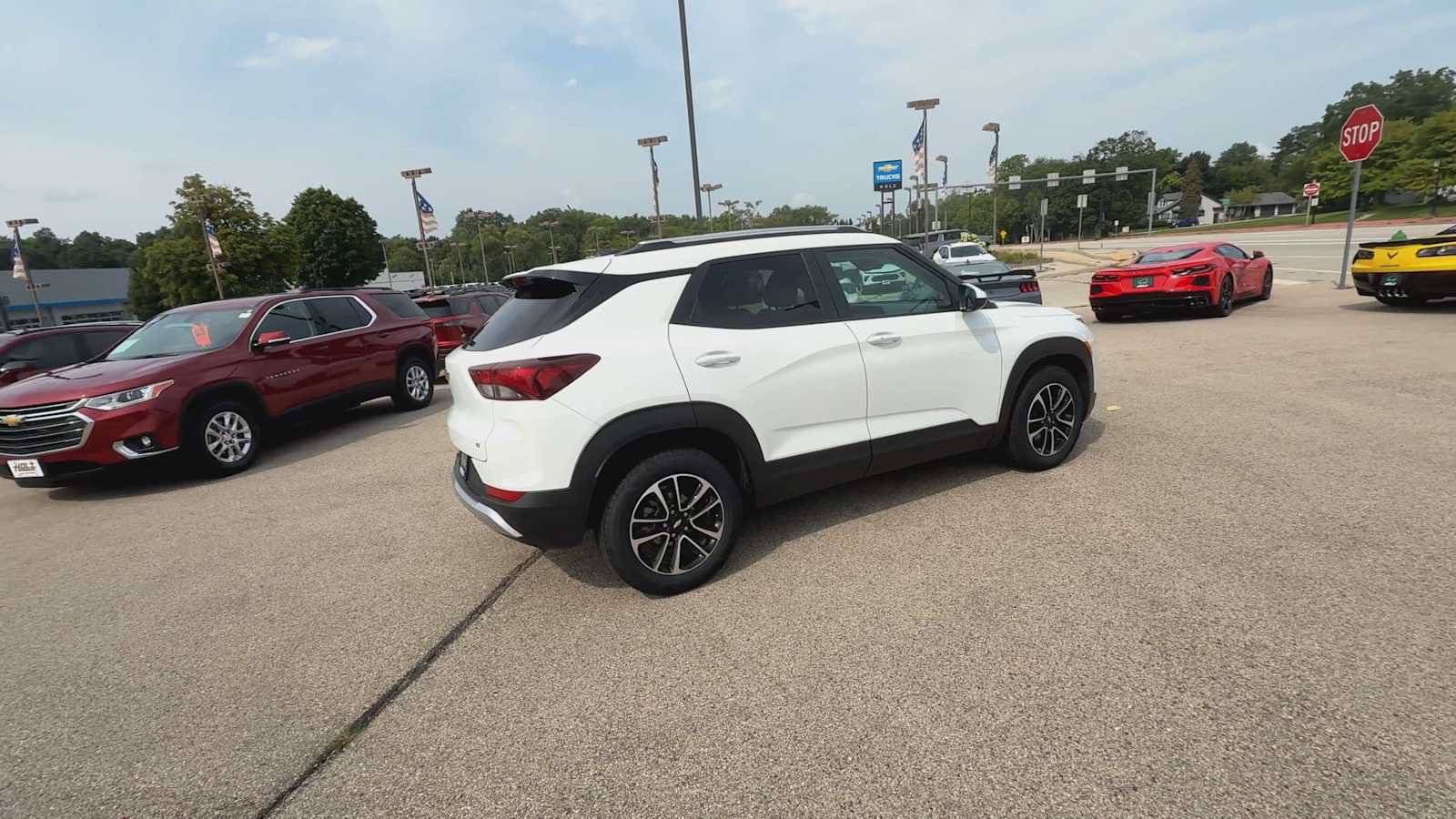 Used 2025 Chevrolet TrailBlazer LT FWD image 8