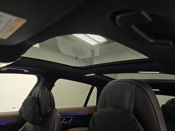 Used 2024 Mercedes-Benz EQS 450+ SUV image 16