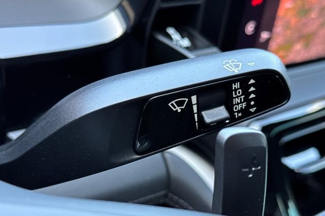 Used 2024 Porsche Panamera RWD image 39