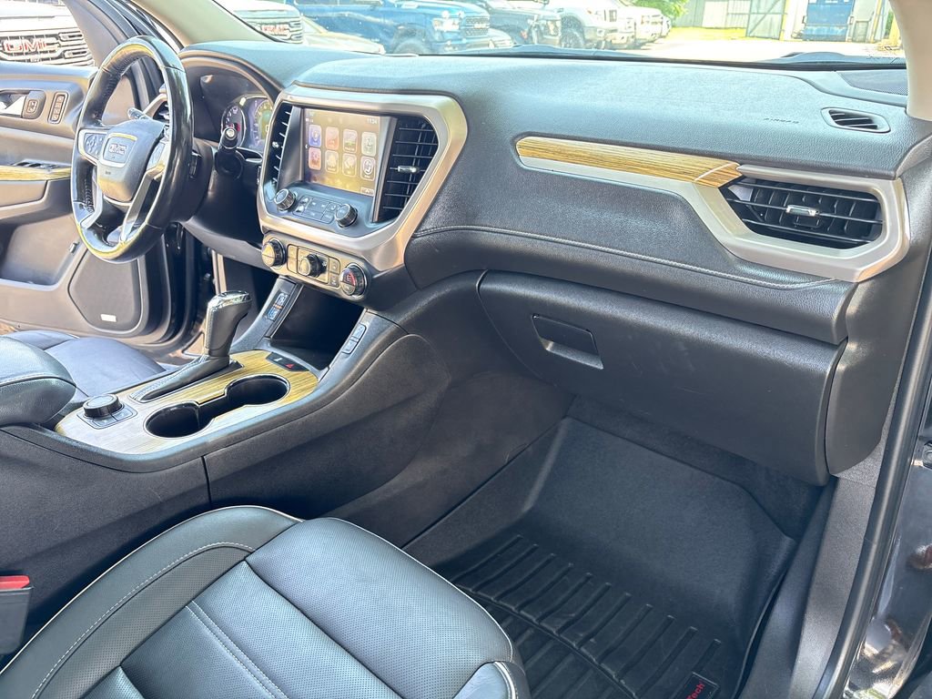 Certified 2018 GMC Acadia Denali w/ Technology Package AWD/4WD image 44