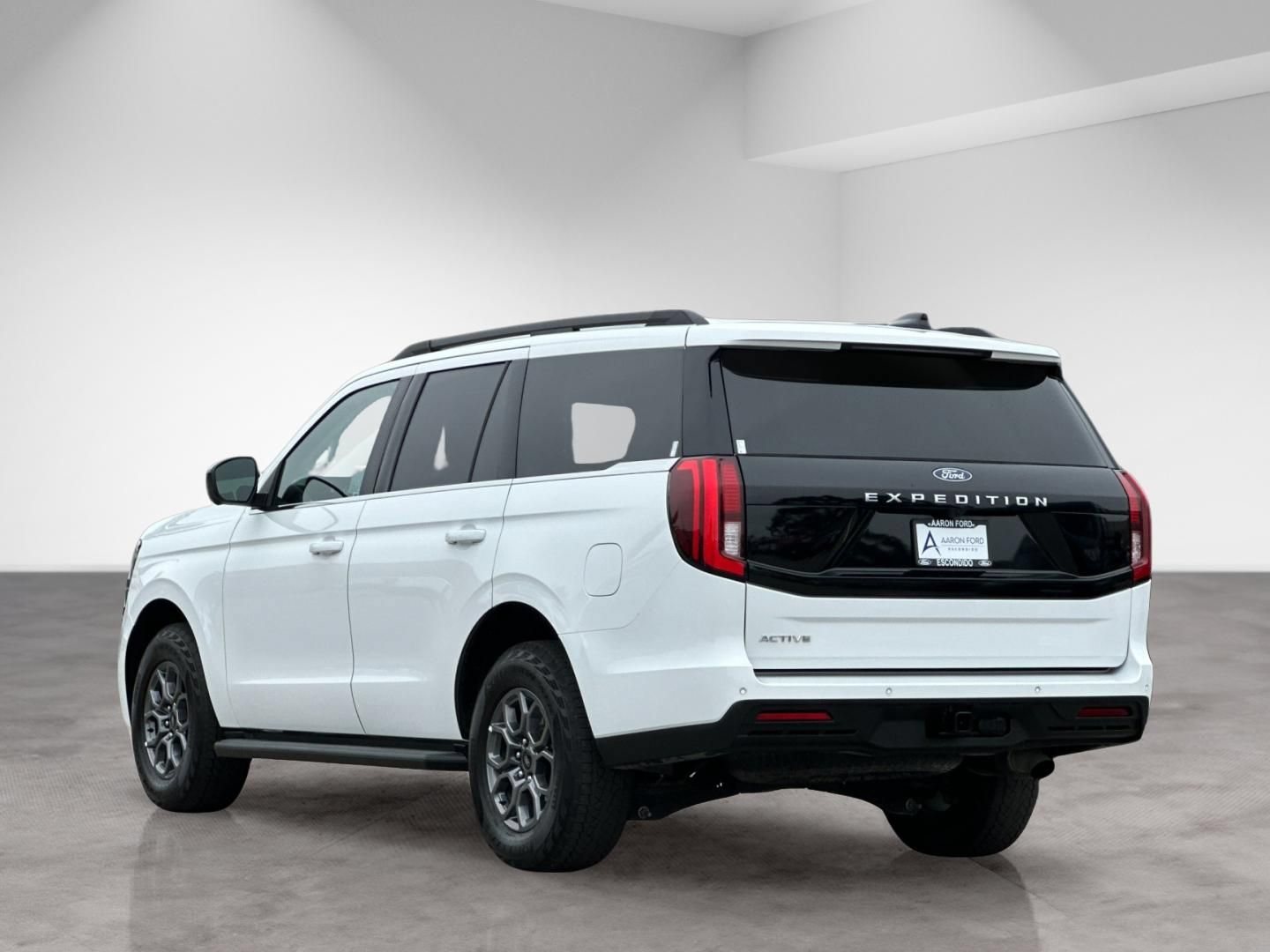 Used 2025 Ford Expedition Active AWD/4WD image 4