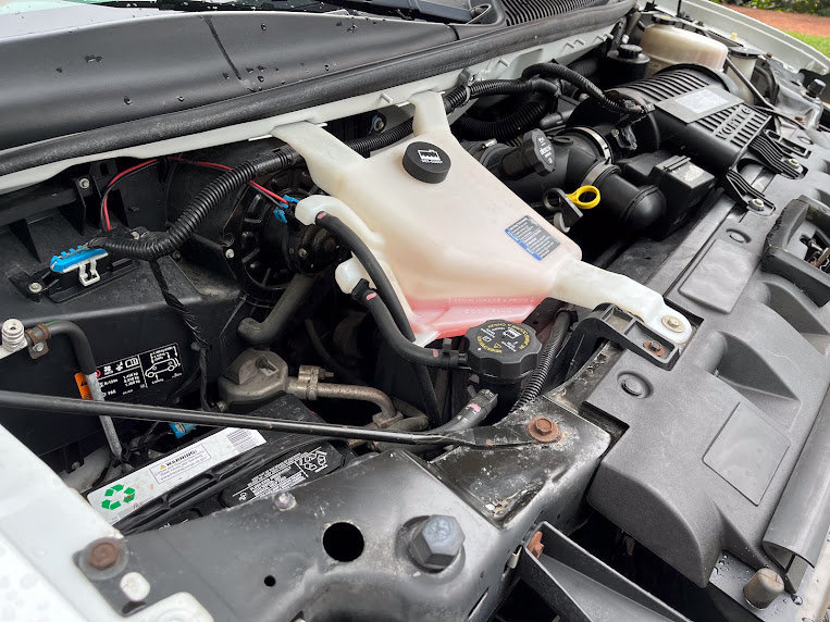 Used 2018 Chevrolet Express 2500 LT w/ LT Preferred Equipment Group RWD image 31