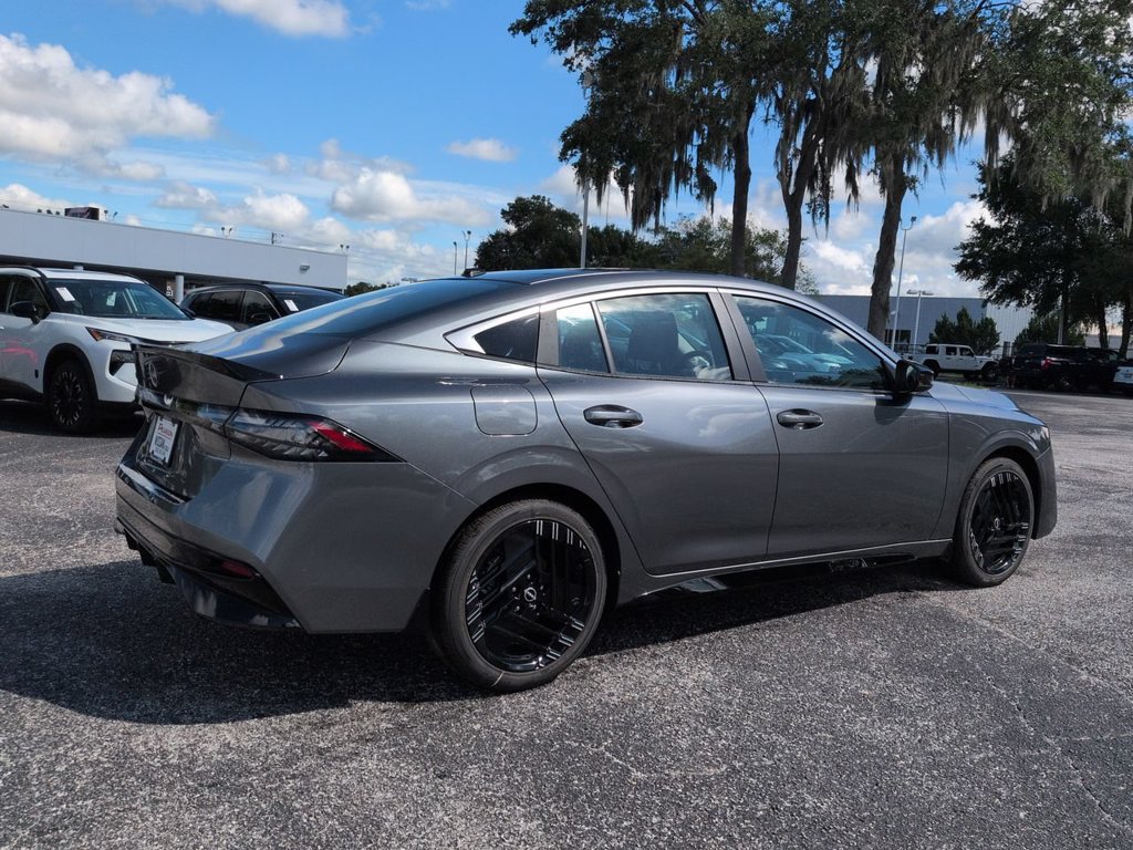 New 2027 Nissan Sentra SR w/ Floor Mat Package FWD image 4