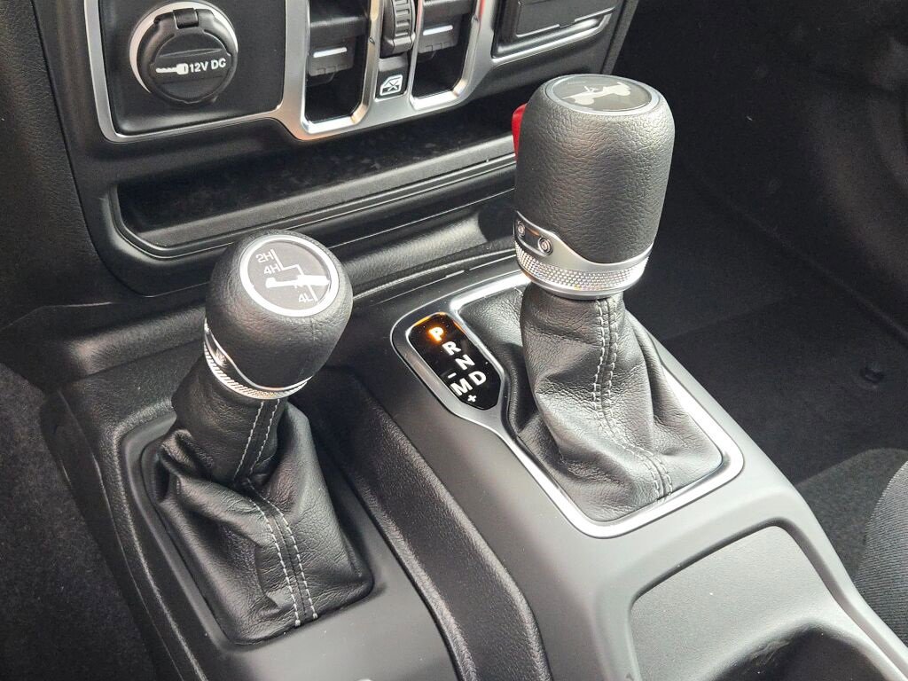 New 2025 Jeep Wrangler Sport S image 27