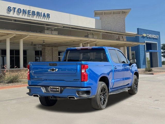 Used 2024 Chevrolet Silverado 1500 RST AWD/4WD image 5
