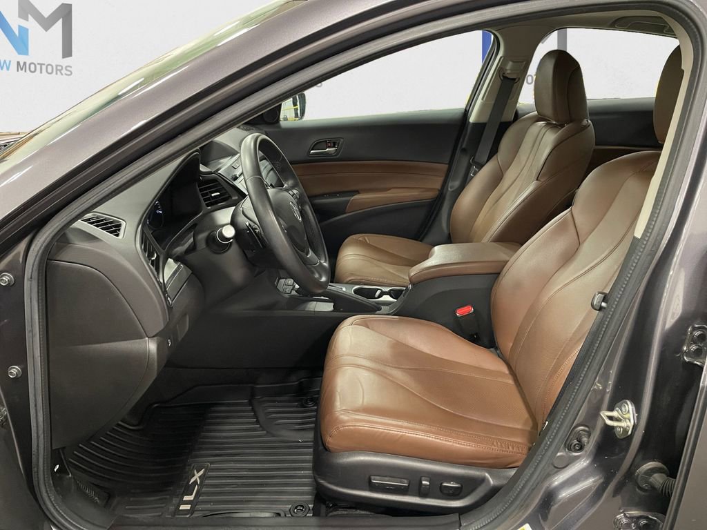 Used 2019 Acura ILX w/ Technology Package image 9