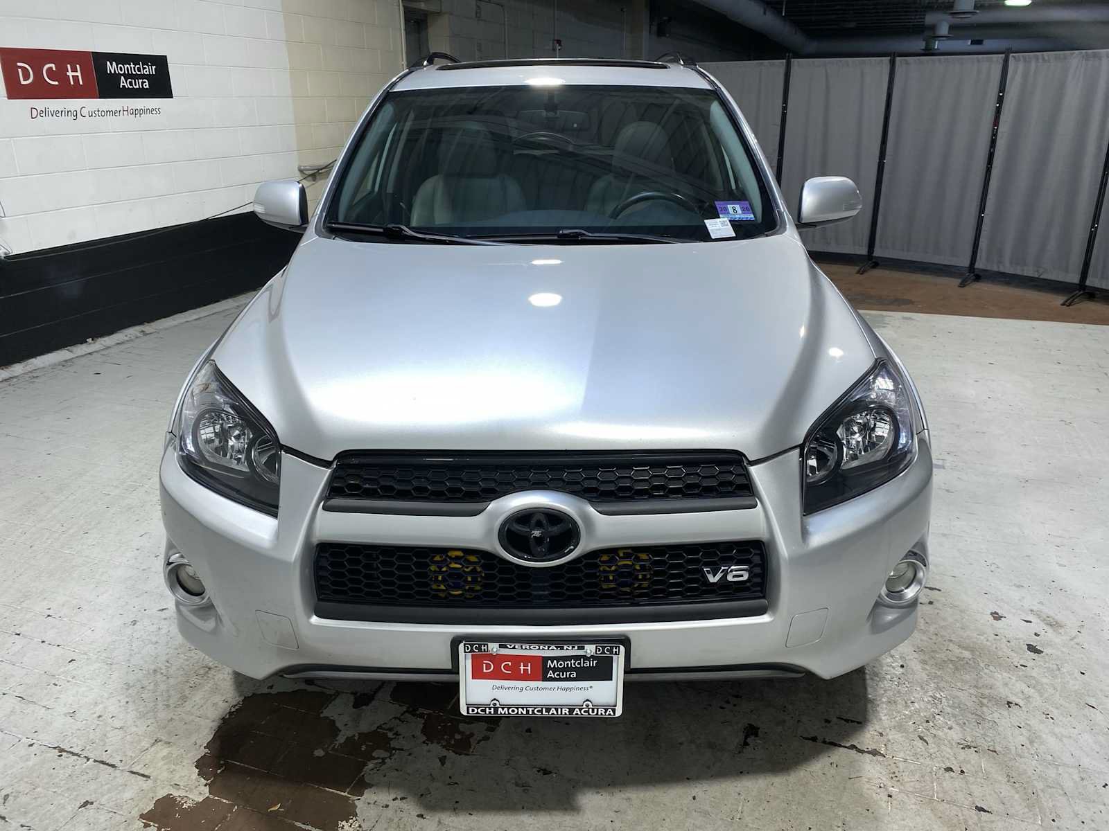 Used 2011 Toyota RAV4 Limited w/ Limited Extra Value Pkg AWD/4WD image 6