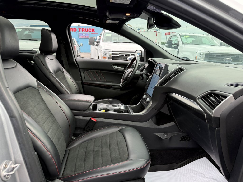 Used 2023 Ford Edge ST-Line AWD/4WD image 24