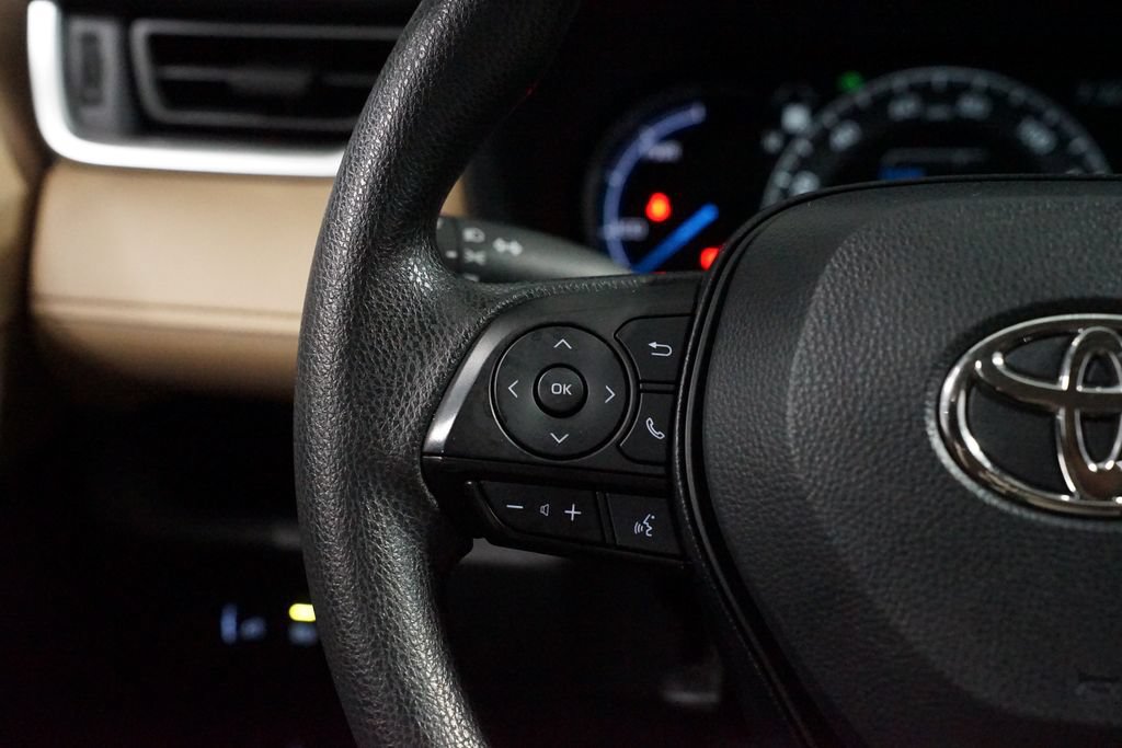Certified 2025 Toyota RAV4 LE AWD/4WD image 14