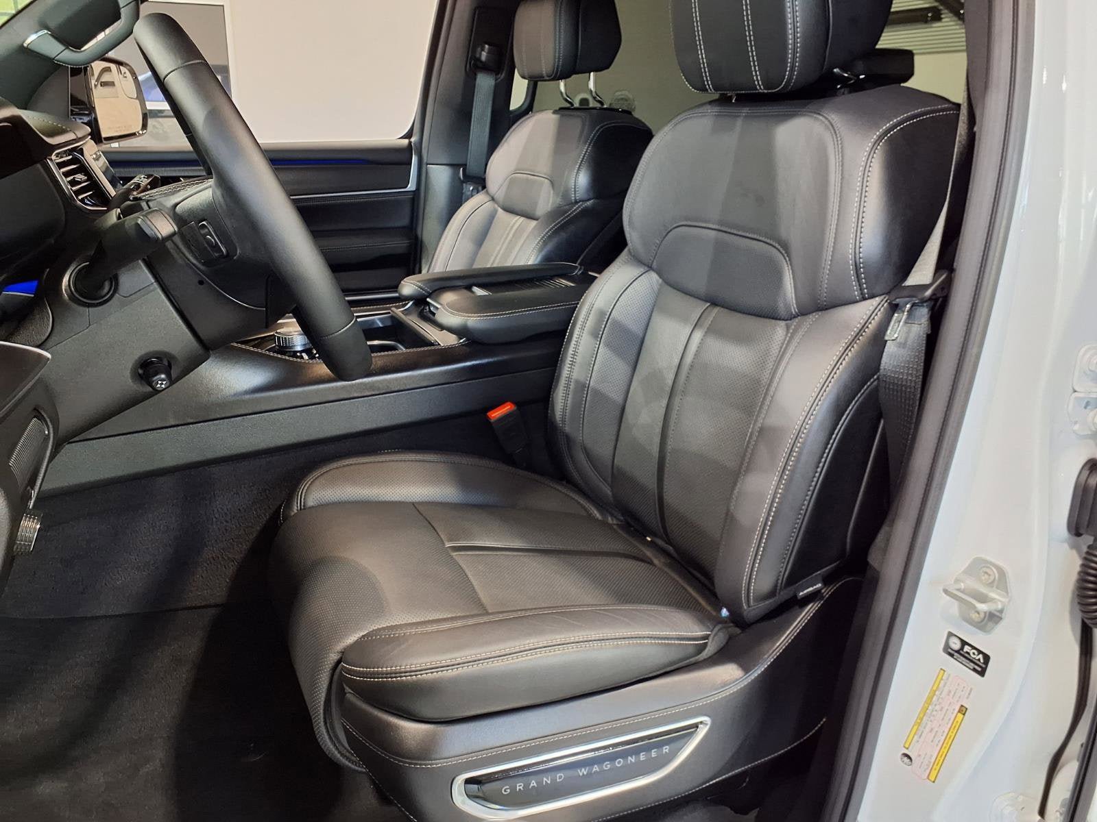 New 2026 Jeep Grand Wagoneer Summit AWD/4WD image 7