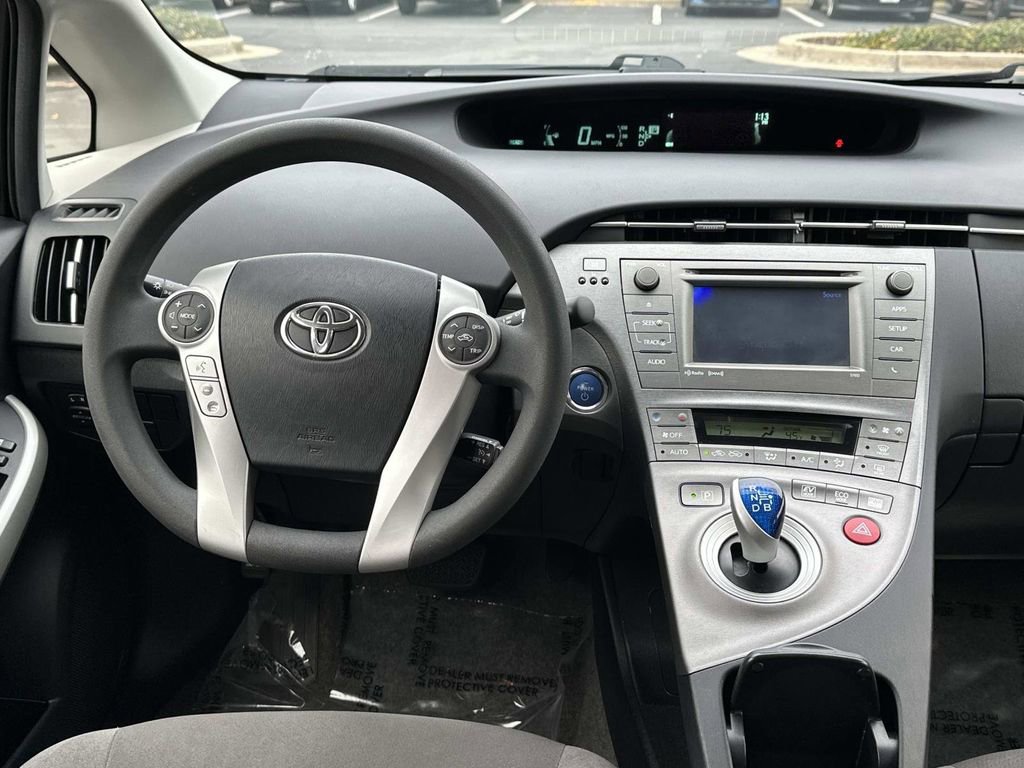 Used 2013 Toyota Prius Three image 10