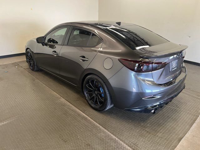 Used 2018 MAZDA MAZDA3 Grand Touring w/ Premium Equipment Package FWD image 4