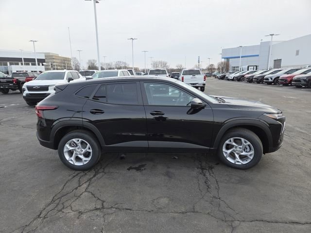 New 2026 Chevrolet Trax LS w/ LS Convenience Package FWD image 16