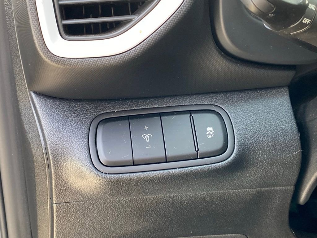 Certified 2025 Hyundai Venue Limited image 10