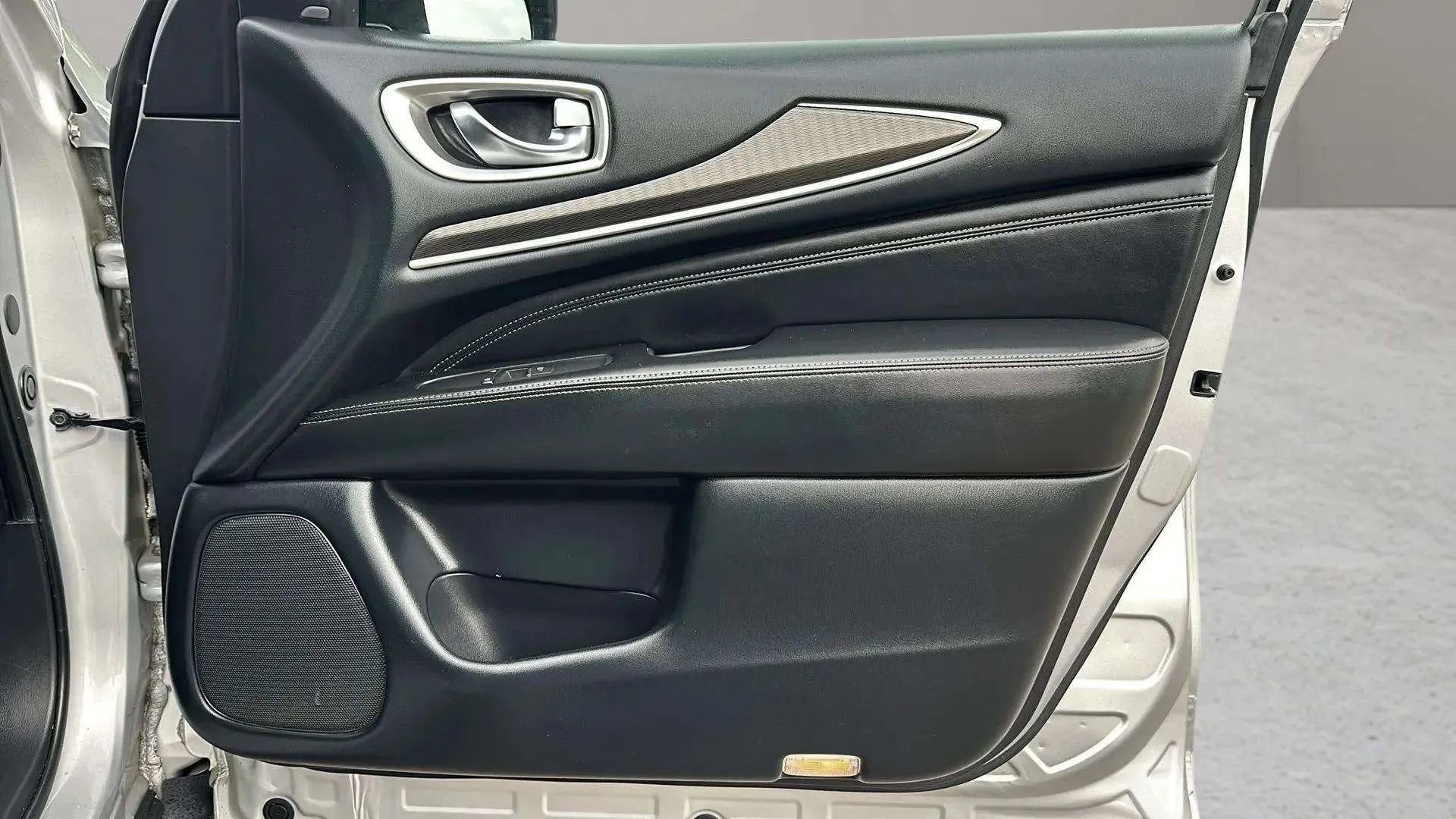 Used 2019 INFINITI QX60 Pure image 24