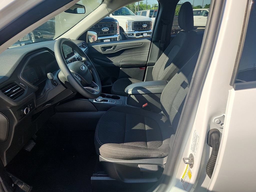 Used 2025 Ford Escape Active AWD/4WD image 13