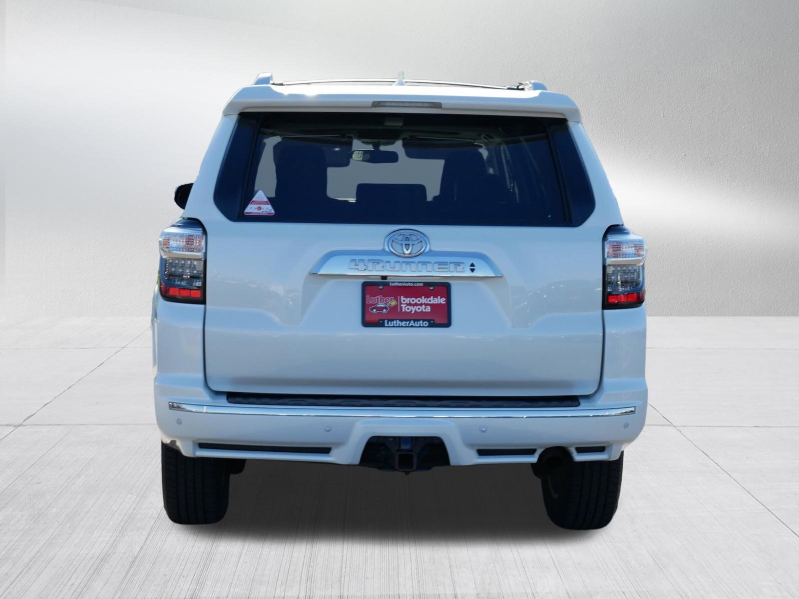 Used 2018 Toyota 4Runner Limited AWD/4WD image 6